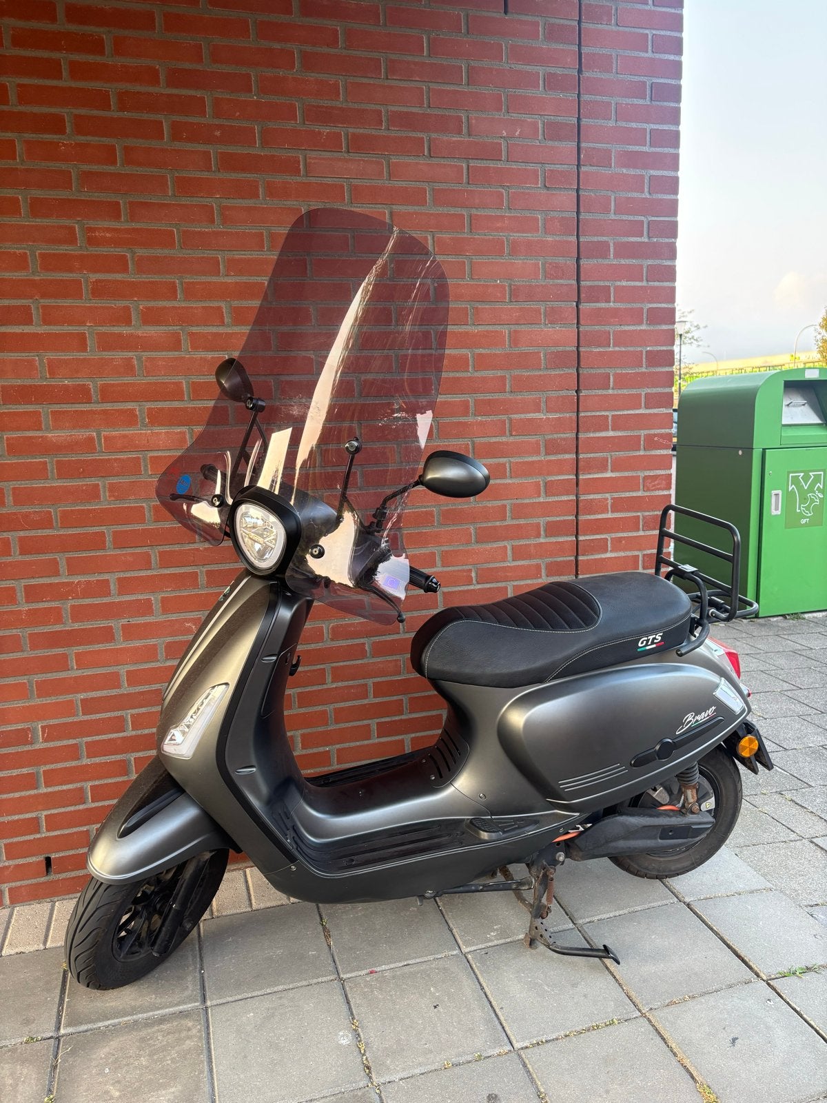 GTS Brave e-scooter uit 2024 met 7250km, incl. 2 helmen, Elektrisch, Zo goed als nieuw, Ophalen, Overige merken