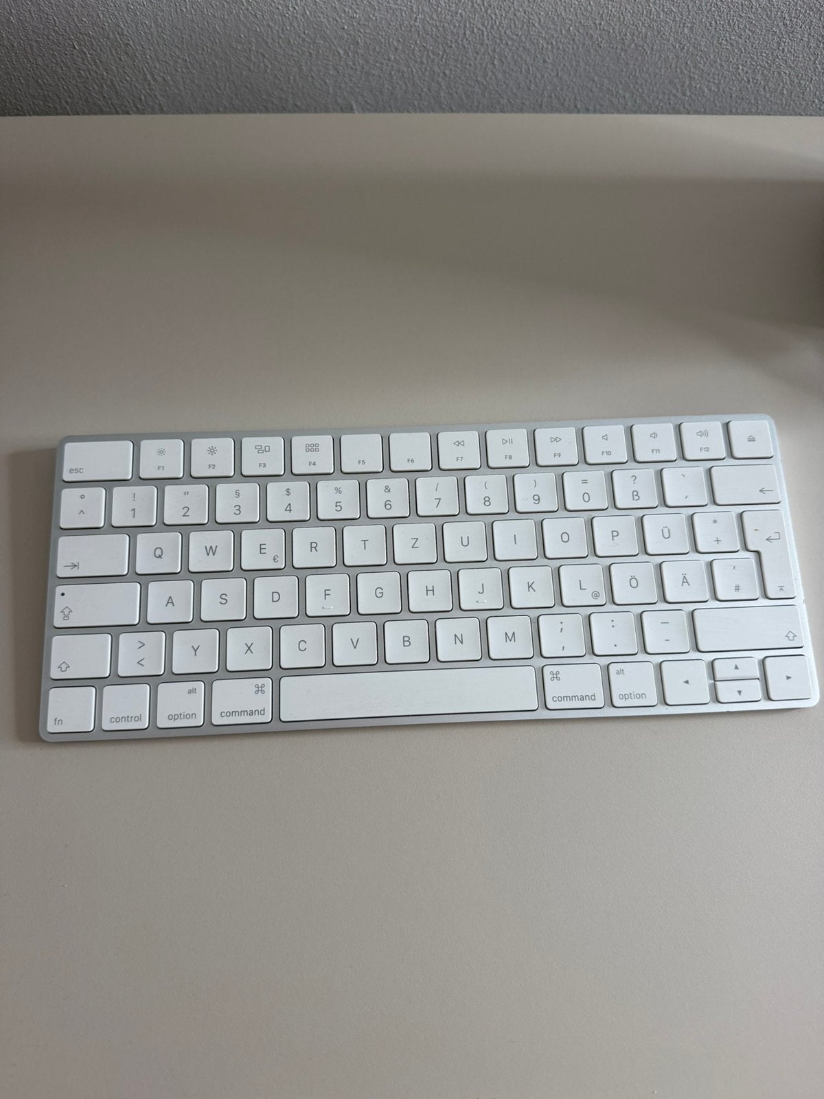 Apple Keyboard, Ophalen of Verzenden, Overige indelingen, Zo goed als nieuw, Draadloos