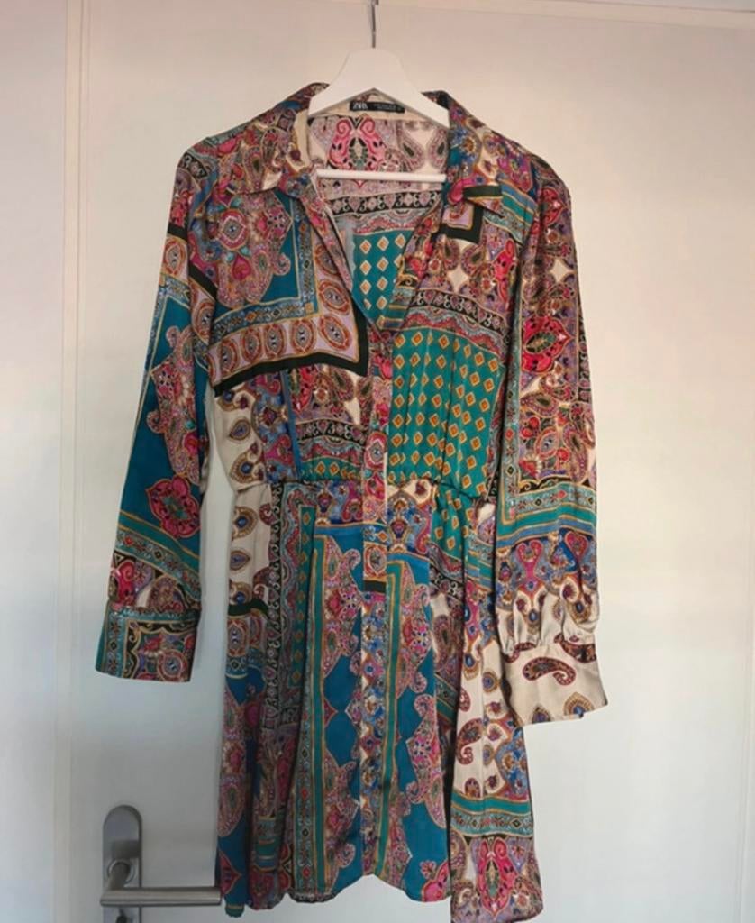 Zara M jurk Paisley patchwork blouse dress satijn goud India, Kleding | Dames, Jurken, Ophalen of Verzenden, Zo goed als nieuw