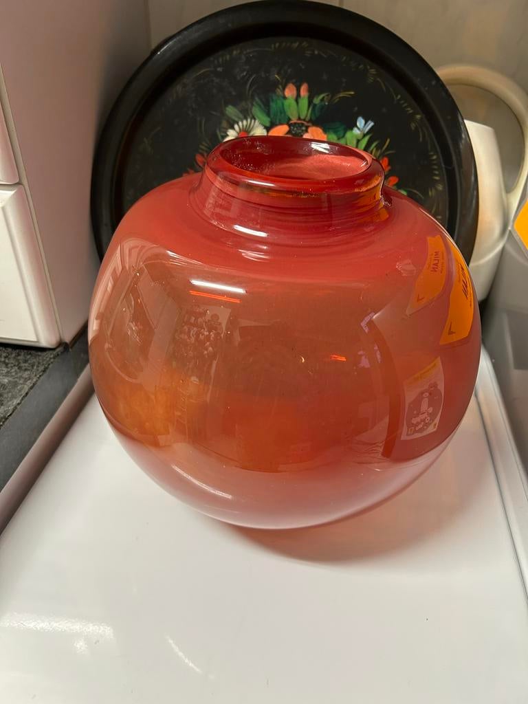 Vintage oranje rood grote bolvaas Leerdam 4.8 kg 26x26 vaas, Antiek en Kunst, Antiek | Glas en Kristal, Ophalen of Verzenden
