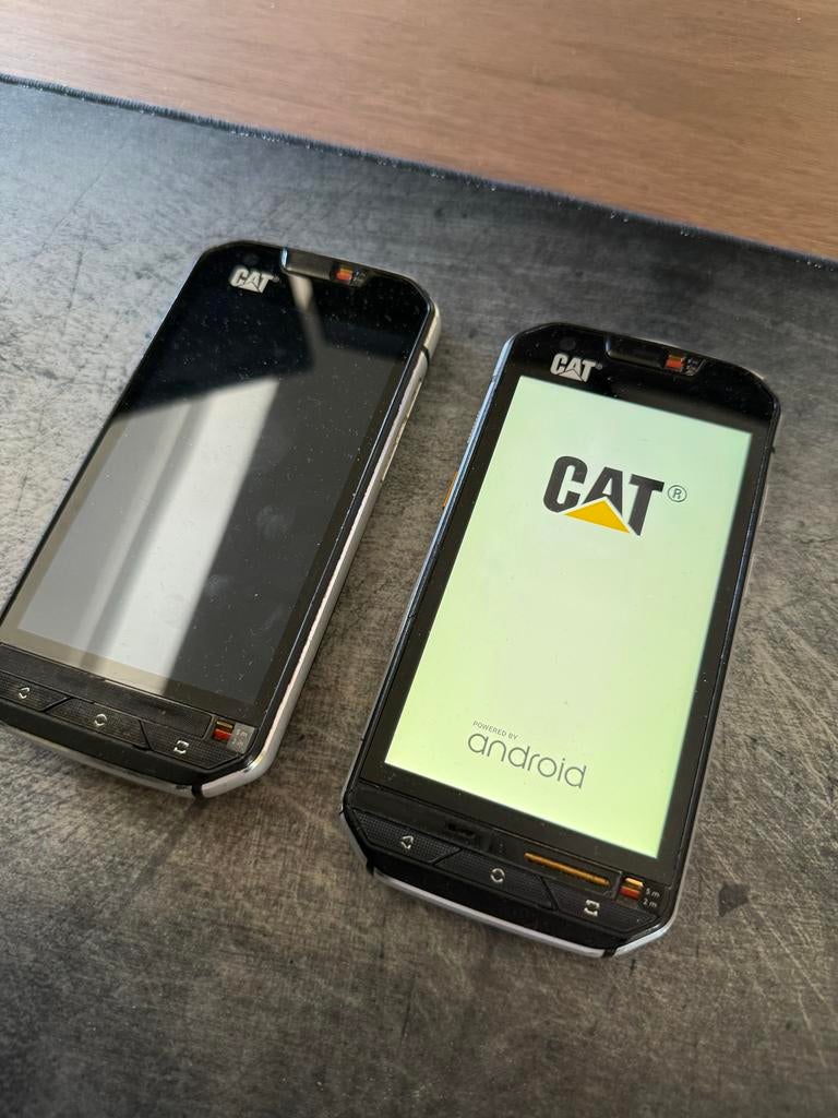 2x CAT S60 telefoons met defecten - Zie foto's, Ophalen of Verzenden, Niet werkend, Zonder abonnement, Zonder simlock