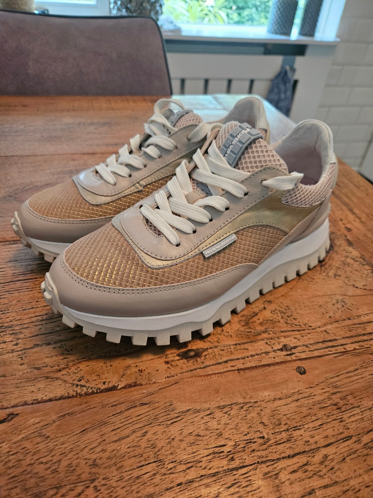 Floris van Bommel sneakers - Zgan mt 37, Ophalen of Verzenden, Zo goed als nieuw, Sneakers of Gympen