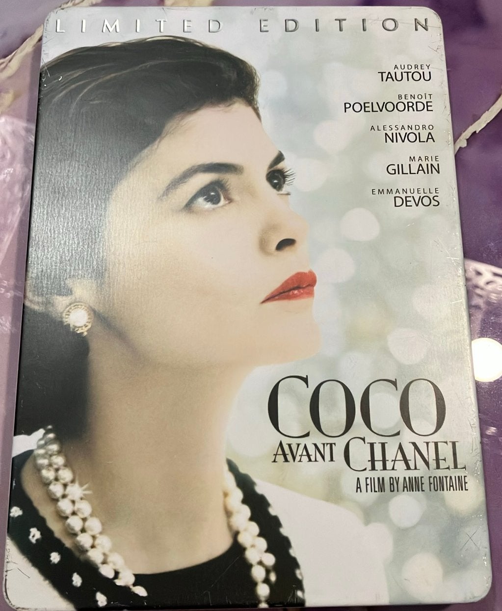 Coco chanel film op dvd limited edition, Gebruikt, Waargebeurd drama, Nederlands, Ophalen of Verzenden
