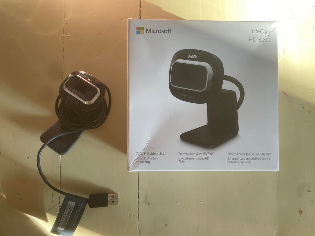 Microsoft LifeCam HD-3000 Webcam, Ophalen of Verzenden, Zo goed als nieuw, Windows, Monitorclip