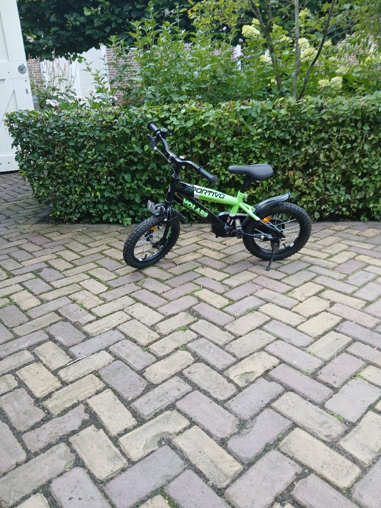 kinderfiets 14 inch, Ophalen, Terugtraprem, Zijwieltjes, Gebruikt