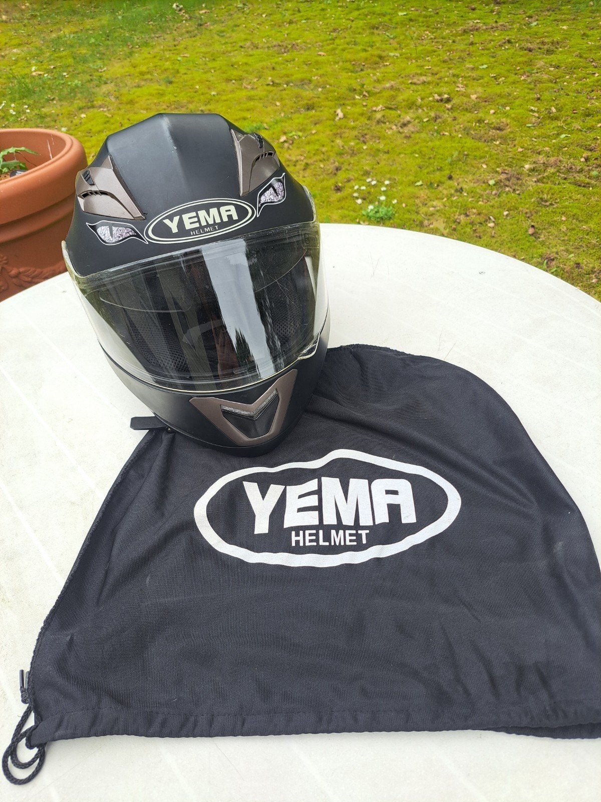 YEMA Motorhelm - Zwart, Motoren, Kleding | Motorhelmen, Heren, Integraalhelm, M, Overige merken, Tweedehands, Ophalen of Verzenden