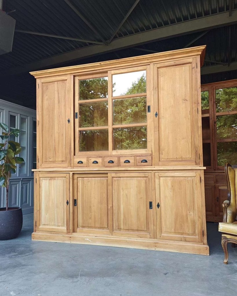 Prachtige teak winkelkast | Buffetkast gesloten deuren #