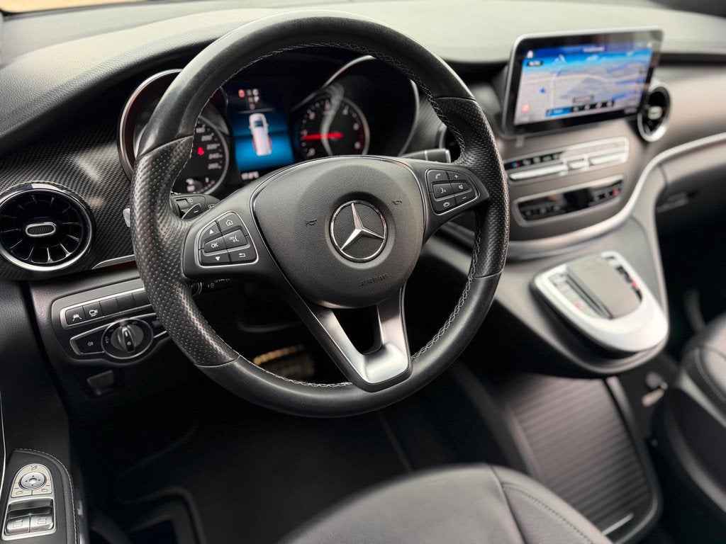 Mercedes-Benz V-klasse 300d Extra Lang DC Avantgarde Edition, Auto's, Automaat, Achterwielaandrijving, Gebruikt, 4 cilinders