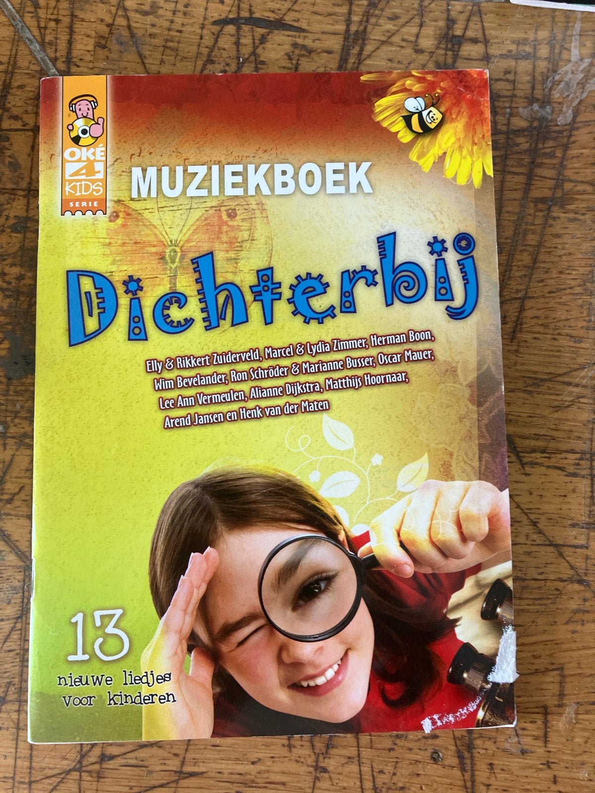 Muziekboek Dichterbij - 13 nieuwe liedjes voor kinderen, Muziek en Instrumenten, Bladmuziek, Ophalen of Verzenden, Gebruikt