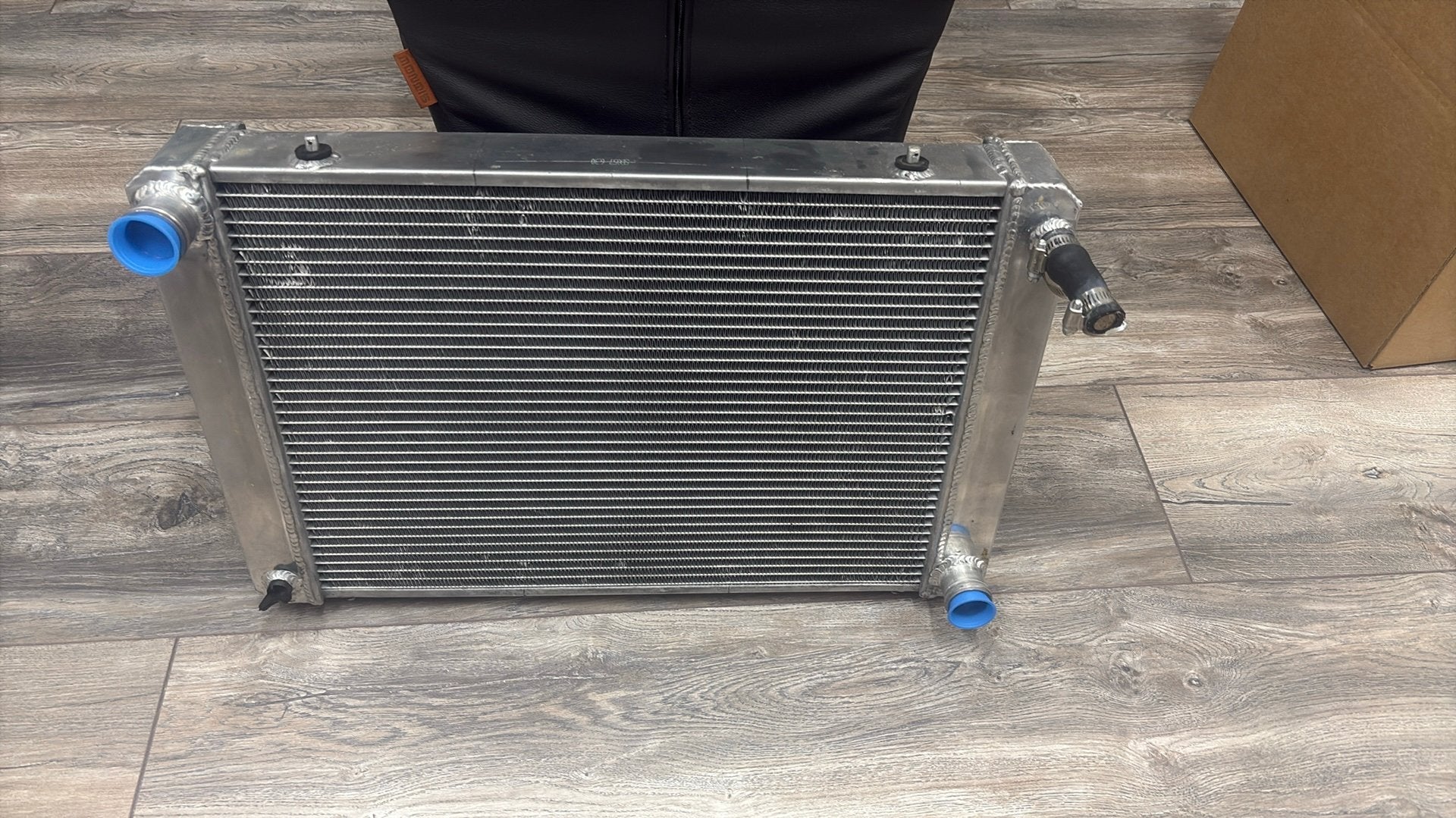 Radiateur met ventilator, Auto-onderdelen, Ophalen of Verzenden, Nieuw, Amerikaanse onderdelen
