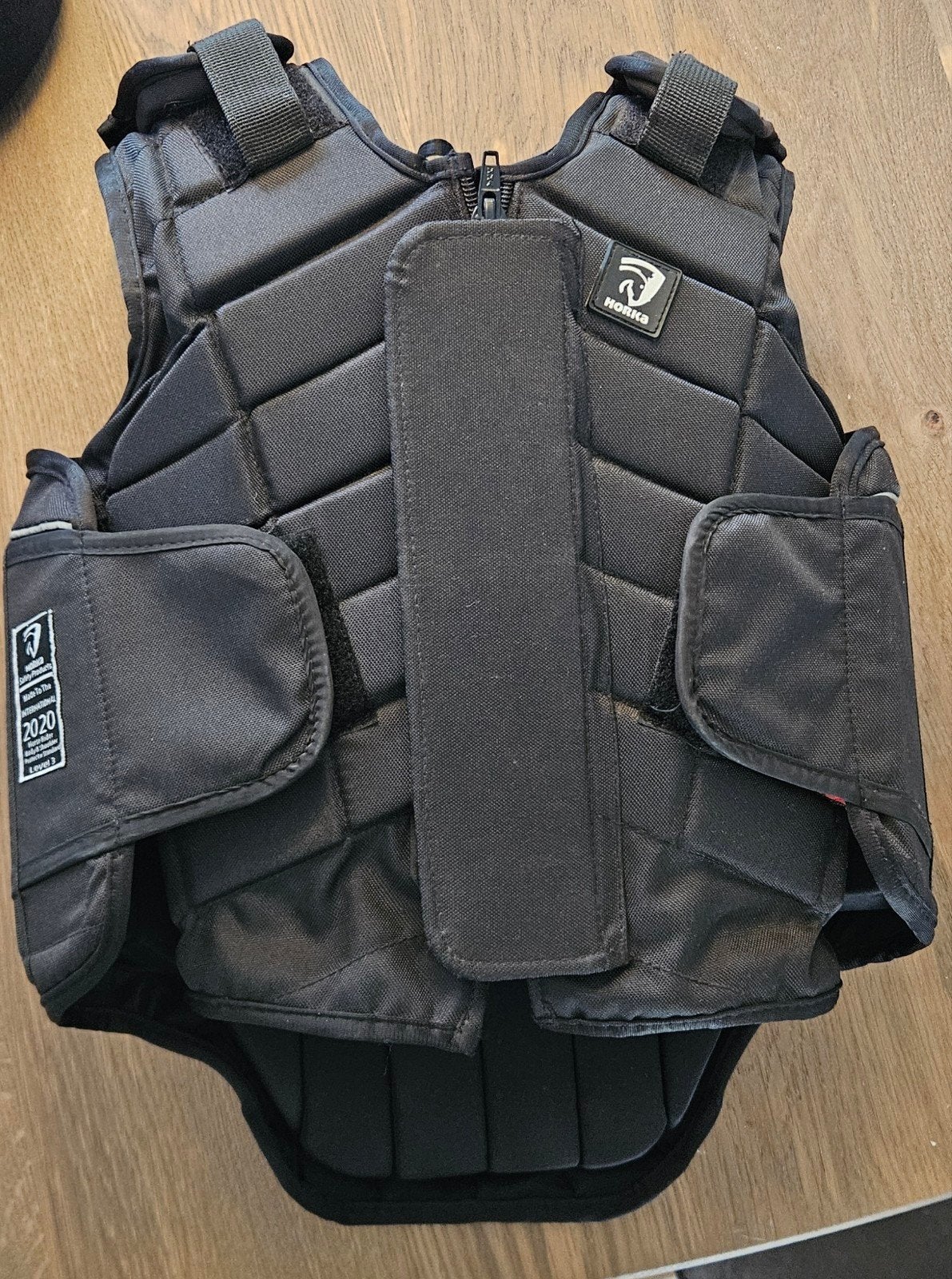 Bodyprotector kind, Ophalen, Zo goed als nieuw, Bovenkleding