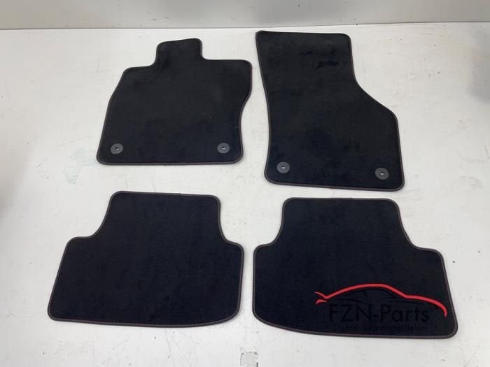 VW Golf 7 Gti mattenset Rode Sticksel, Auto-onderdelen, Interieur en Bekleding, Ophalen of Verzenden, Gebruikt