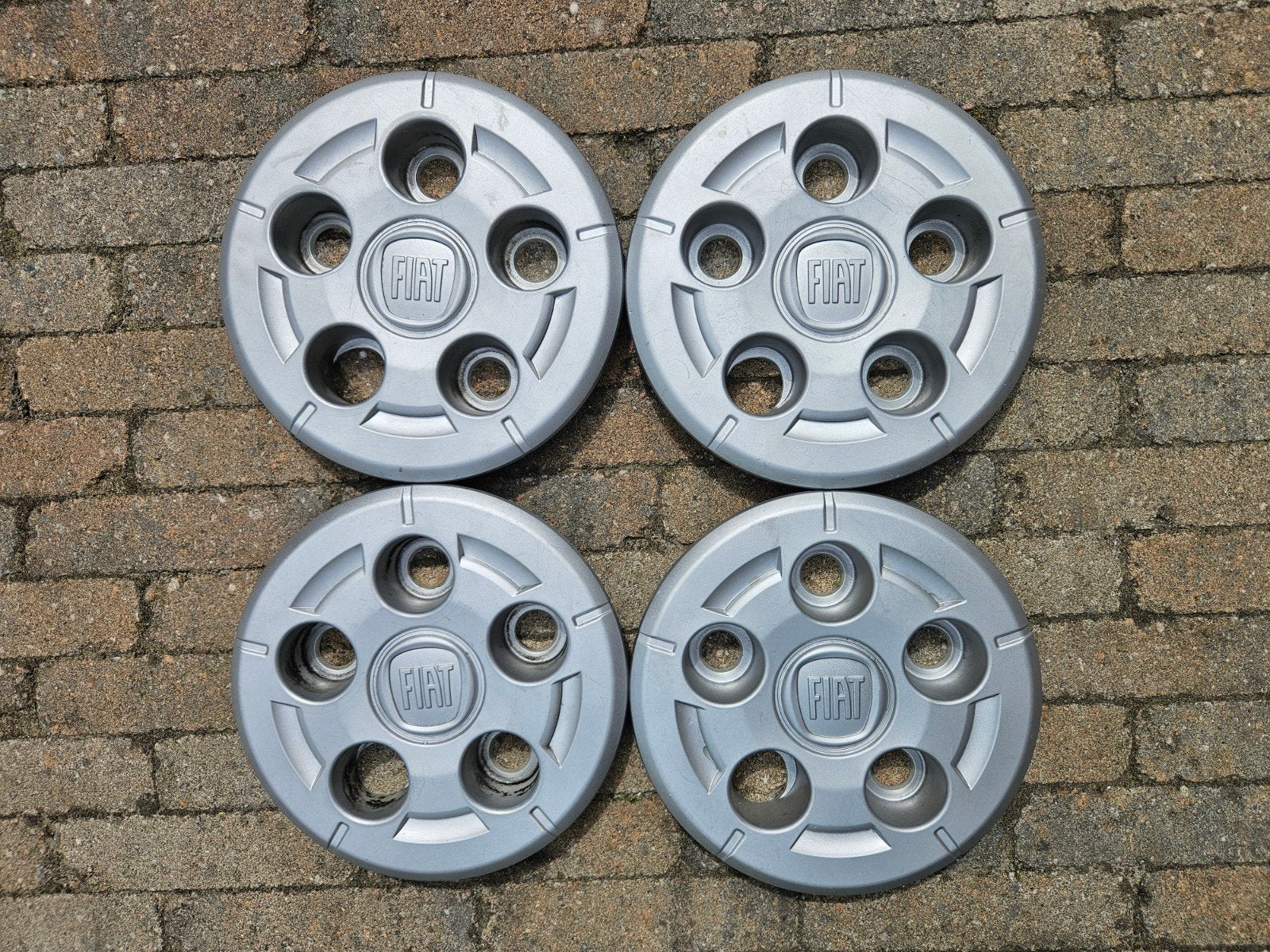 Set originele Fiat Ducato wieldoppen 16 inch, Ophalen of Verzenden, Gebruikt