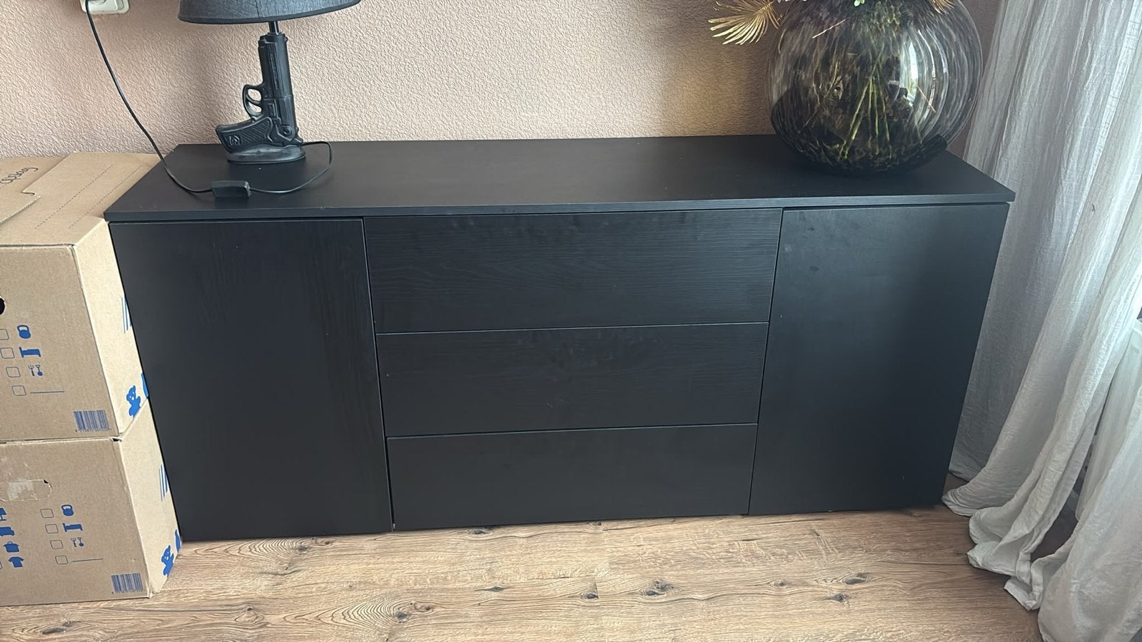 Modern zwart dressoir 150 cm breed met lades en deuren, Huis en Inrichting, Ophalen, Gebruikt, 150 tot 200 cm, Met lade(s)