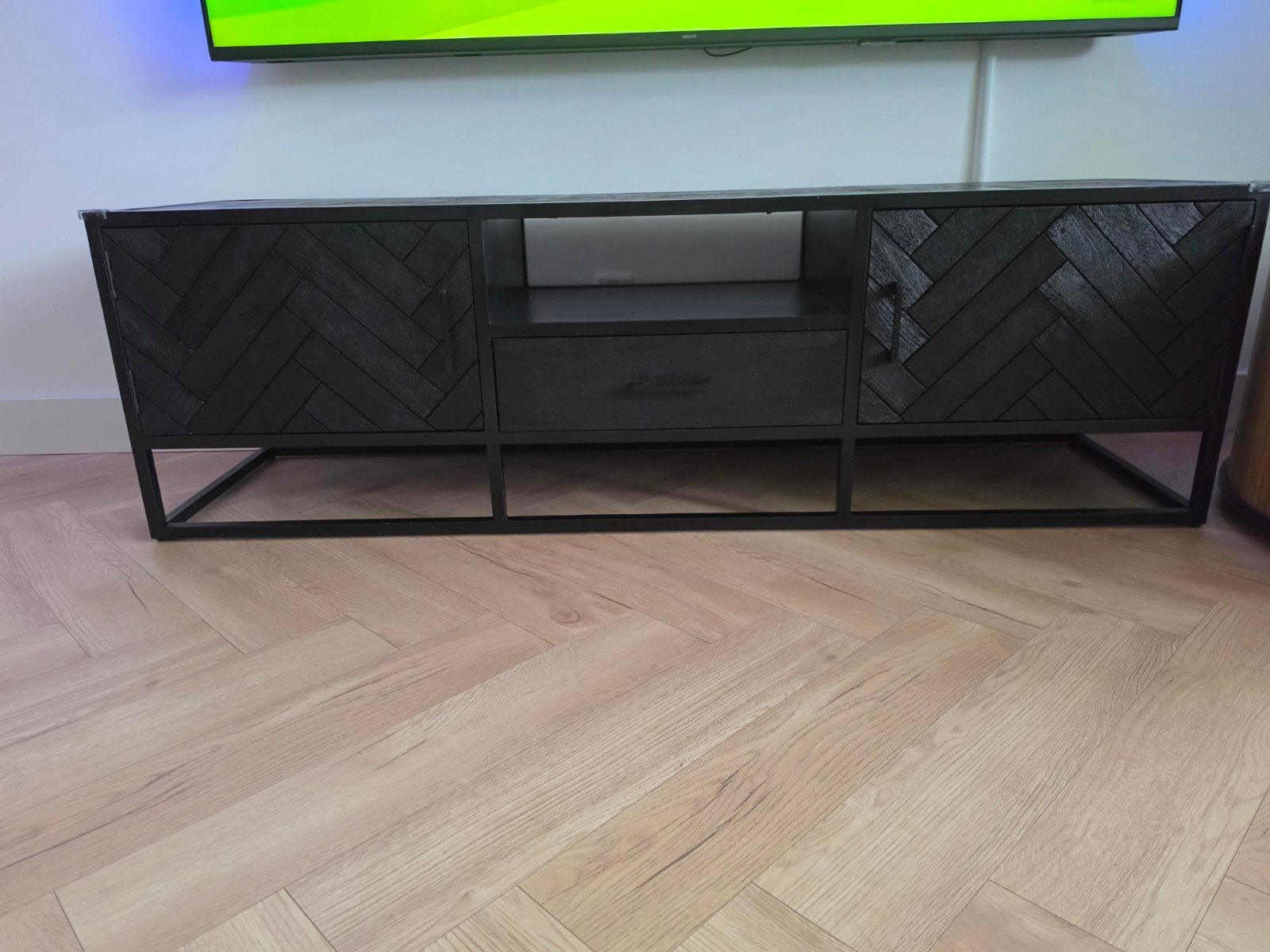 Zwarte visgraat eettafel, dressoir en tv-meubel, 150 tot 200 cm, Zo goed als nieuw, Modern, industrieel, visgraat, 150 tot 200 cm
