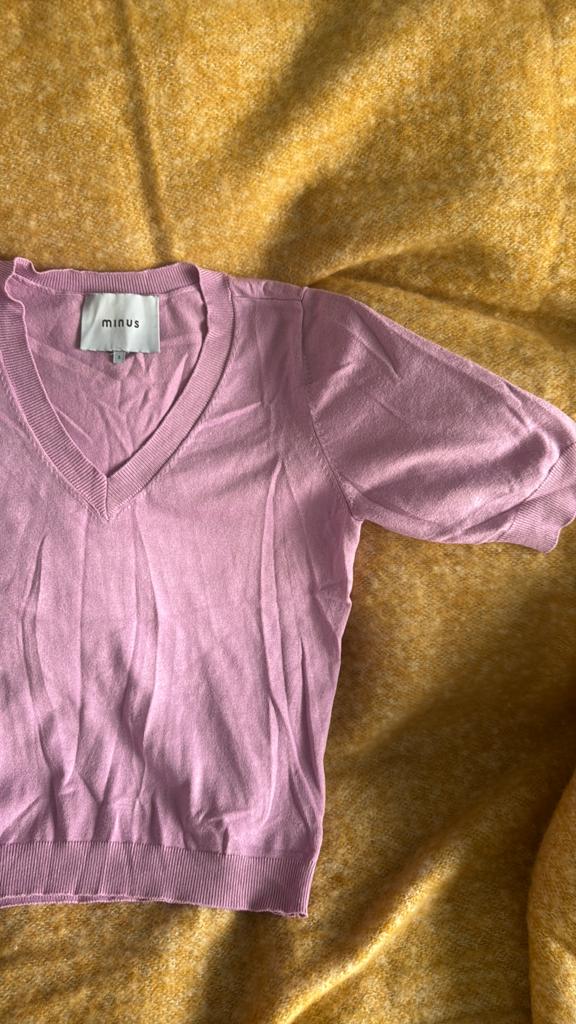 Minus V-hals trui - Zo goed als nieuw, Kleding | Dames, Ophalen of Verzenden, Zo goed als nieuw, Maat 36 (S), Roze