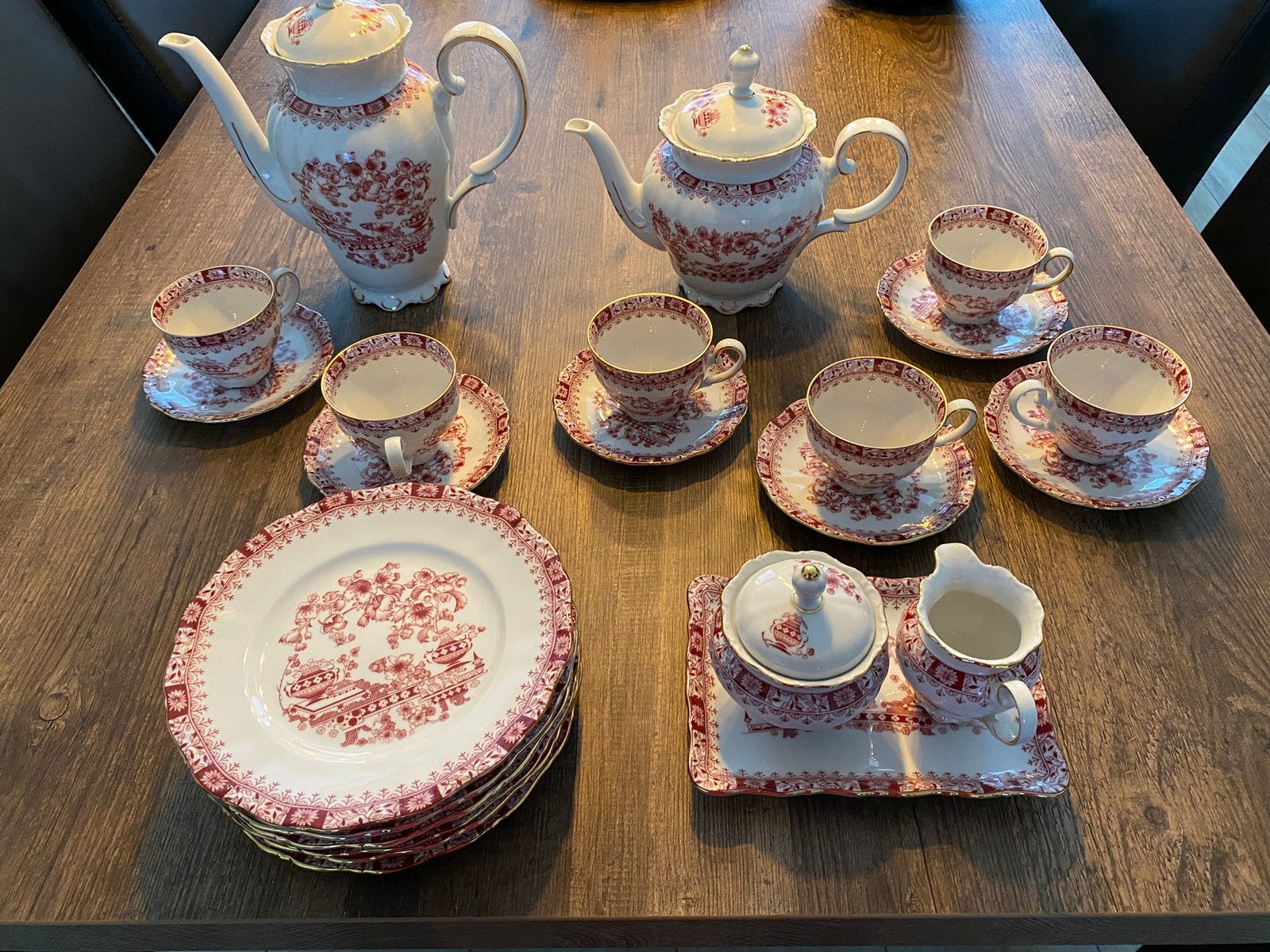 Supermooi servies in nieuwstaat, Ophalen