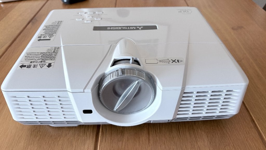 Mitsubishi Beamer model XD510U, Ophalen, Overige technologieën, Zo goed als nieuw, Mitsubishi model XD510U