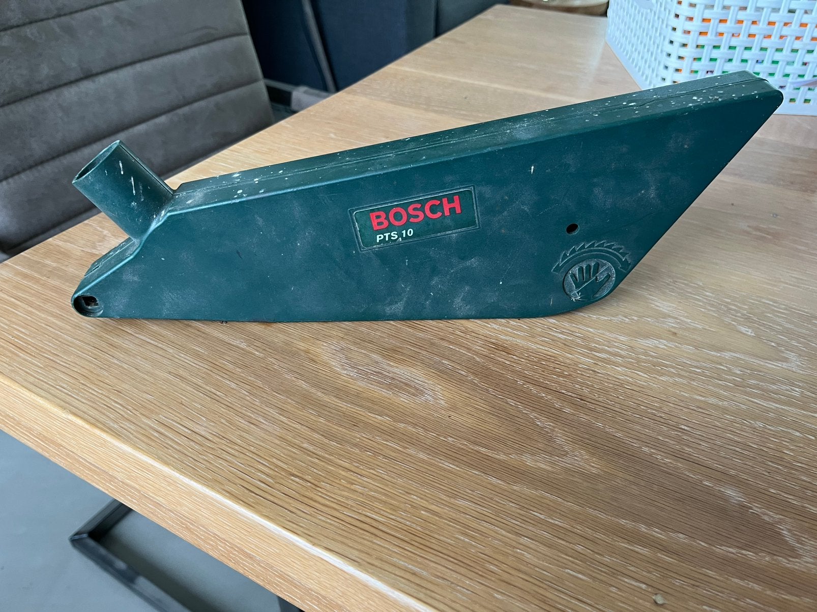 Hier een bescherm kap (zaag kap) van bosch PTS 10 tafelzaag, Doe-het-zelf en Verbouw, Gereedschap | Zaagmachines, Ophalen, Cirkelzaag