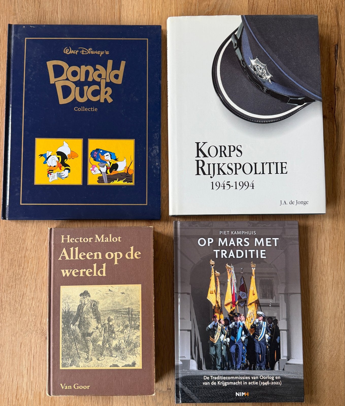Diverse Boeken: Donald Duck, Korps Rijkspolitie, Alleen op d, Boeken, Ophalen of Verzenden, Zo goed als nieuw, Nederland