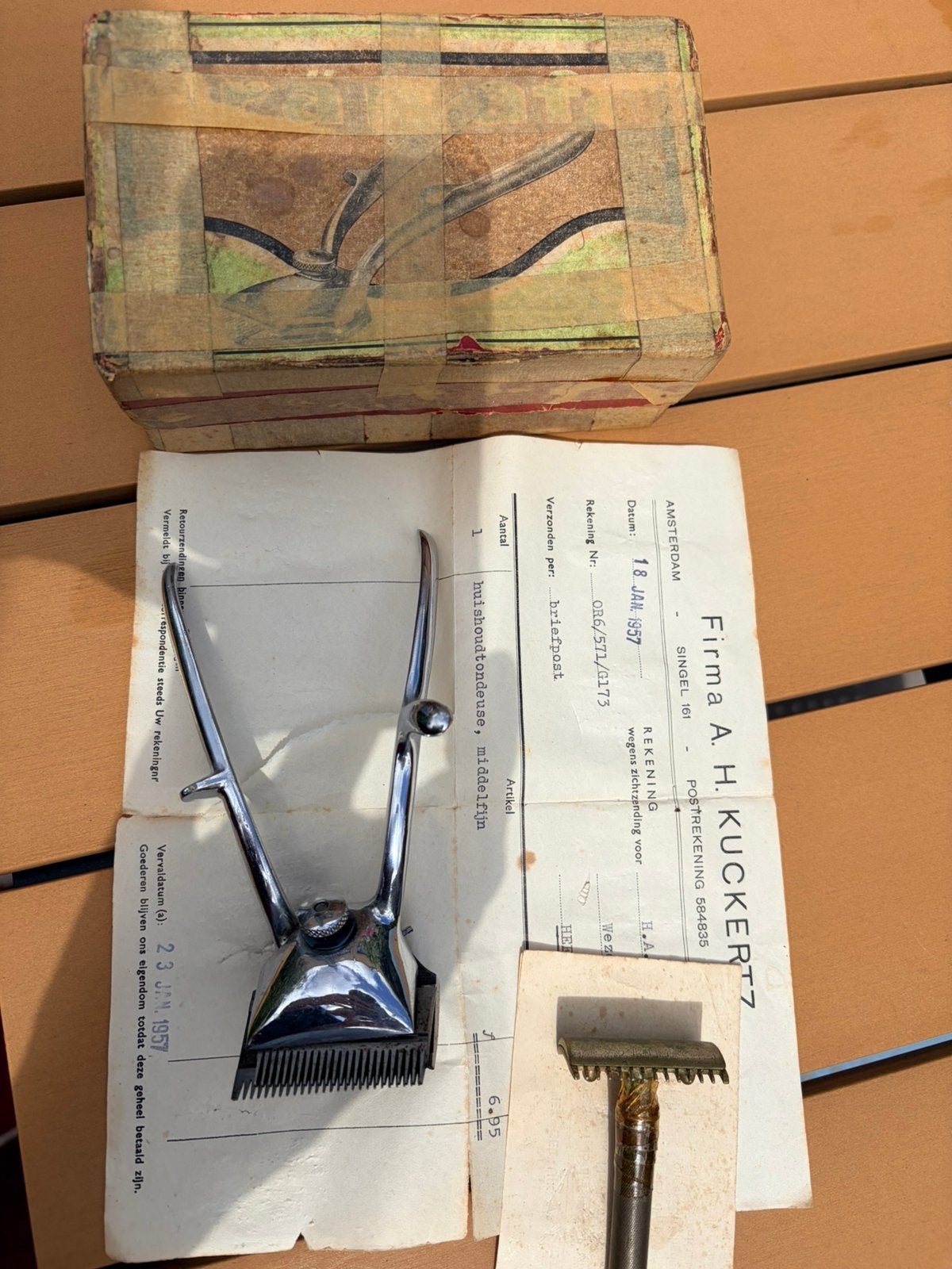 Vintage antieke tondeuse en scheermes met factuur uit 1957, Ophalen of Verzenden