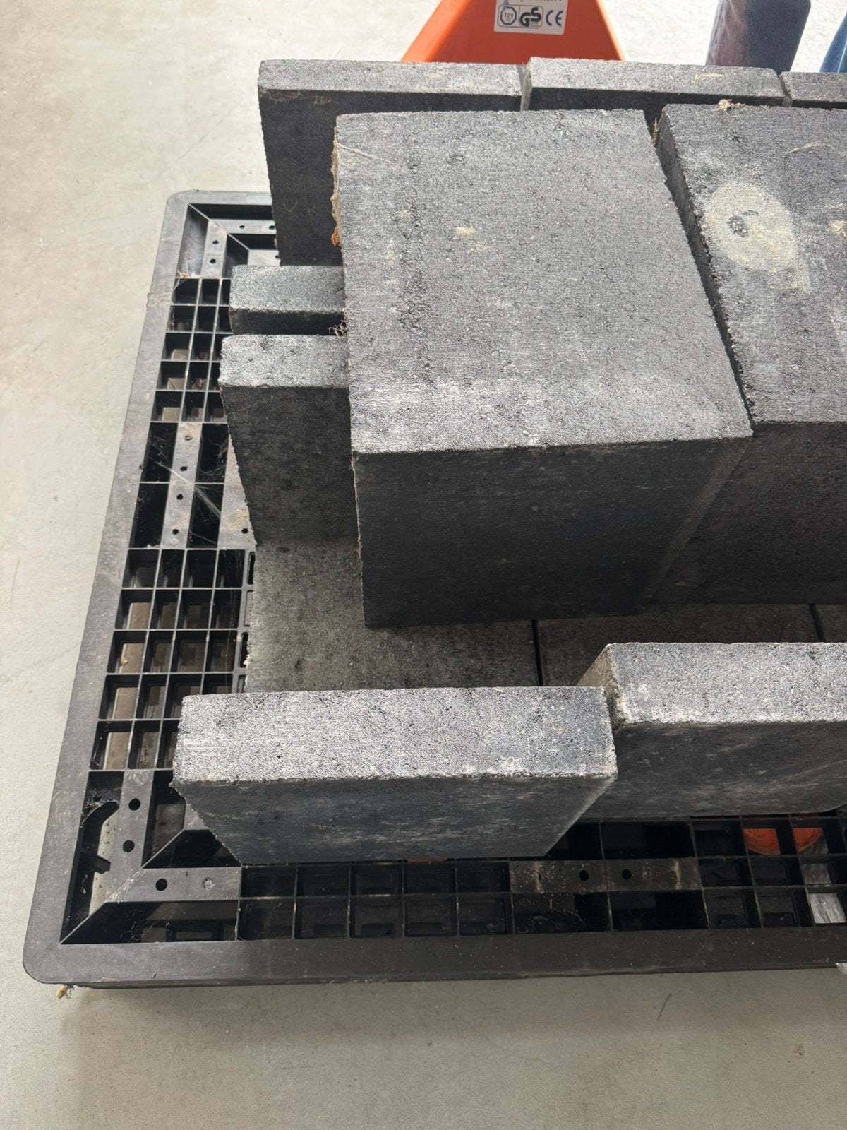 Gratis U elementen beton 8 stuks, Tuin en Terras, Ophalen, Gebruikt