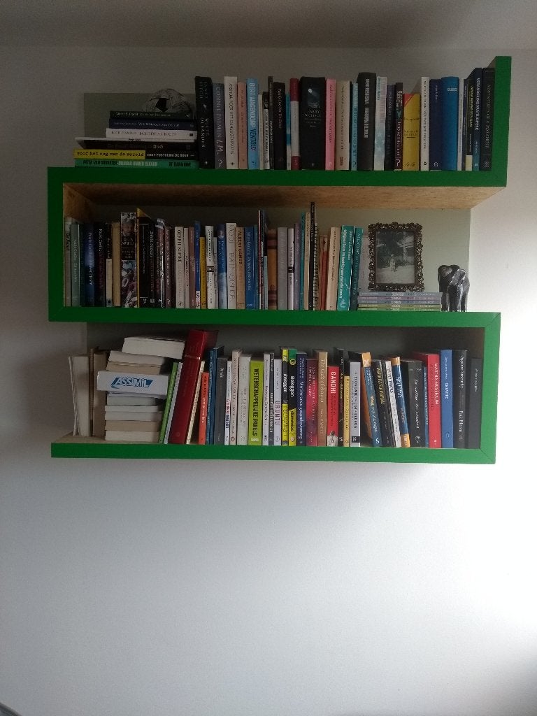 Boekenkast (bookcase custom made), 100 tot 150 cm, Zo goed als nieuw, Modern, 25 tot 50 cm