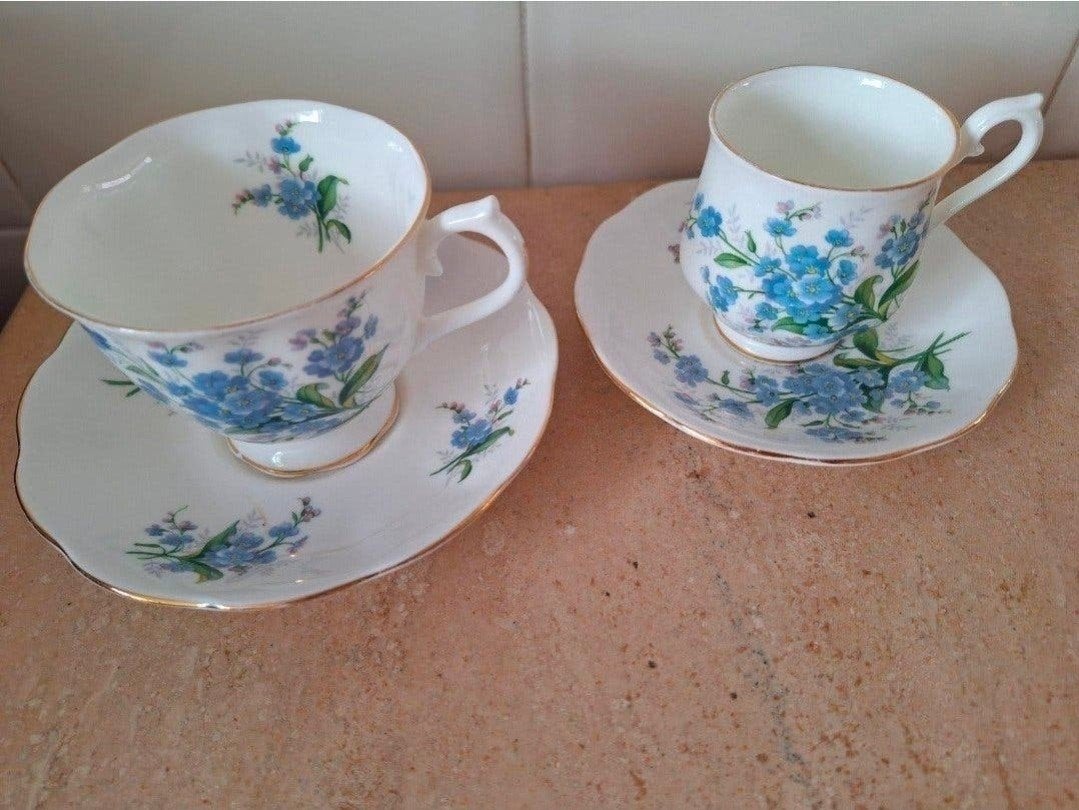 Royal Albert 'Forget Me Not' Kop en Schotel Set, Antiek en Kunst, Ophalen of Verzenden