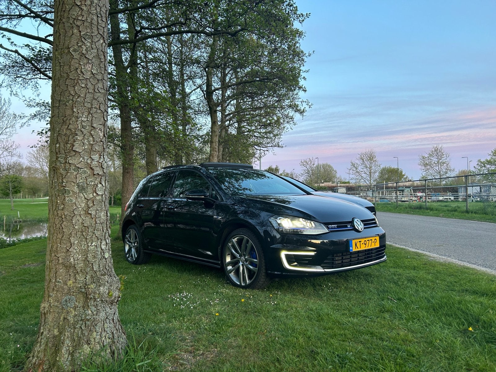 Volkswagen Golf 1.4 TSI Phev full option, Auto's, Zwart, 1395 cc, 1499 kg, 149 pk