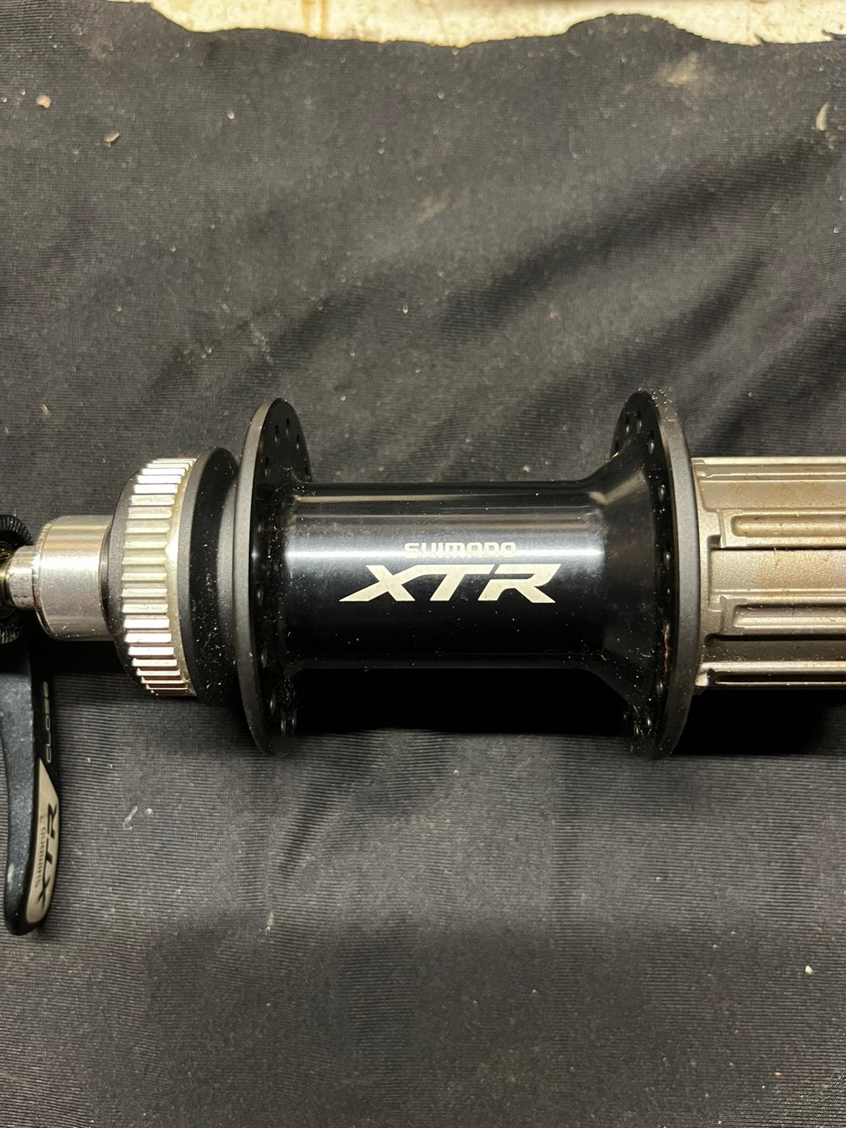 Shimano XTR FH-M985 Achternaaf – Centerlock - 135qr -NOS, Fietsen en Brommers, Fietsonderdelen, Gravelbike, Overige materialen