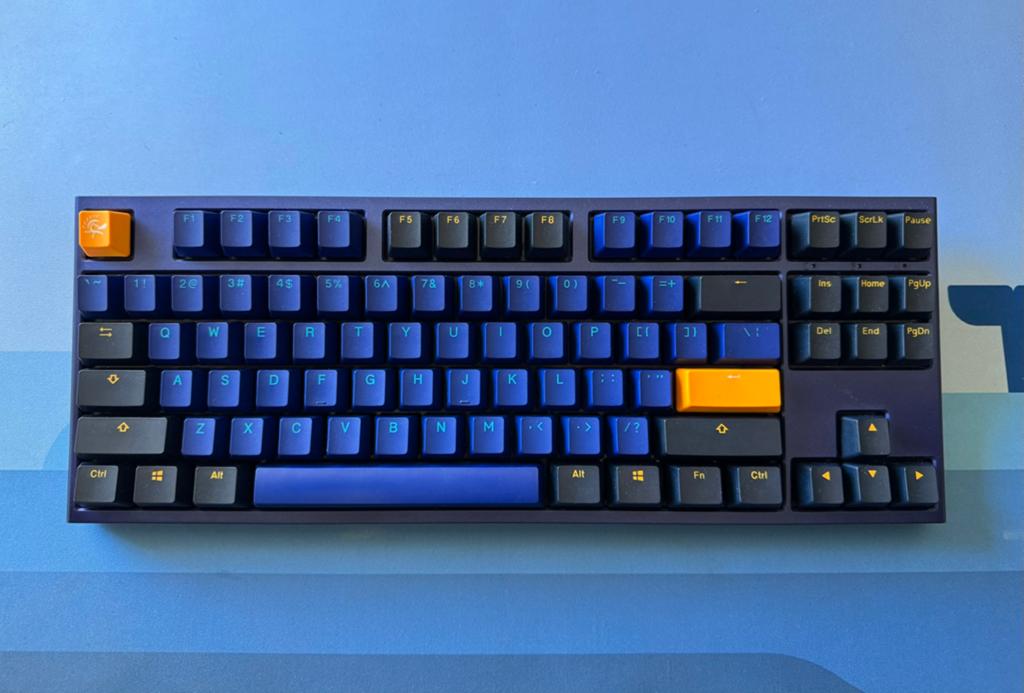 Ducky One 2 Horizon MX Blue gaming toetsenbord, Computers en Software, Toetsenborden, Ophalen, Zo goed als nieuw, Gaming toetsenbord