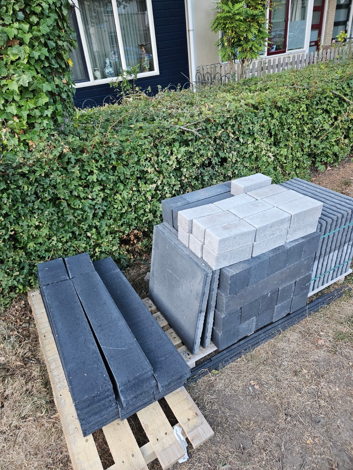 Gratis bestrating en tegels af te halen in Almere Muziekwijk, Ophalen, Gebruikt, Klinkers, 10 m² of meer