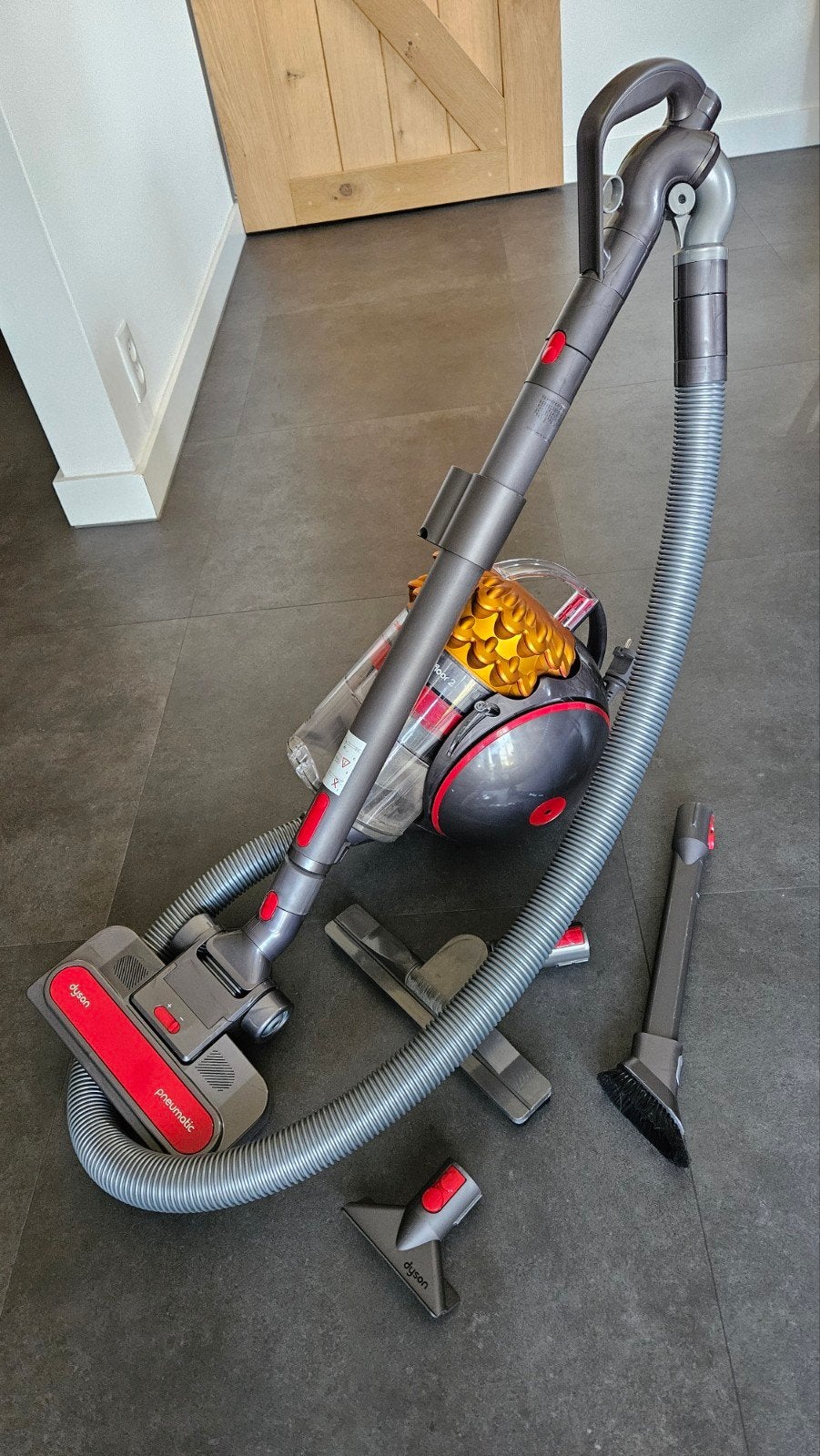 Dyson cinetic big ball multifloor 2 met hulpstukken., Ophalen