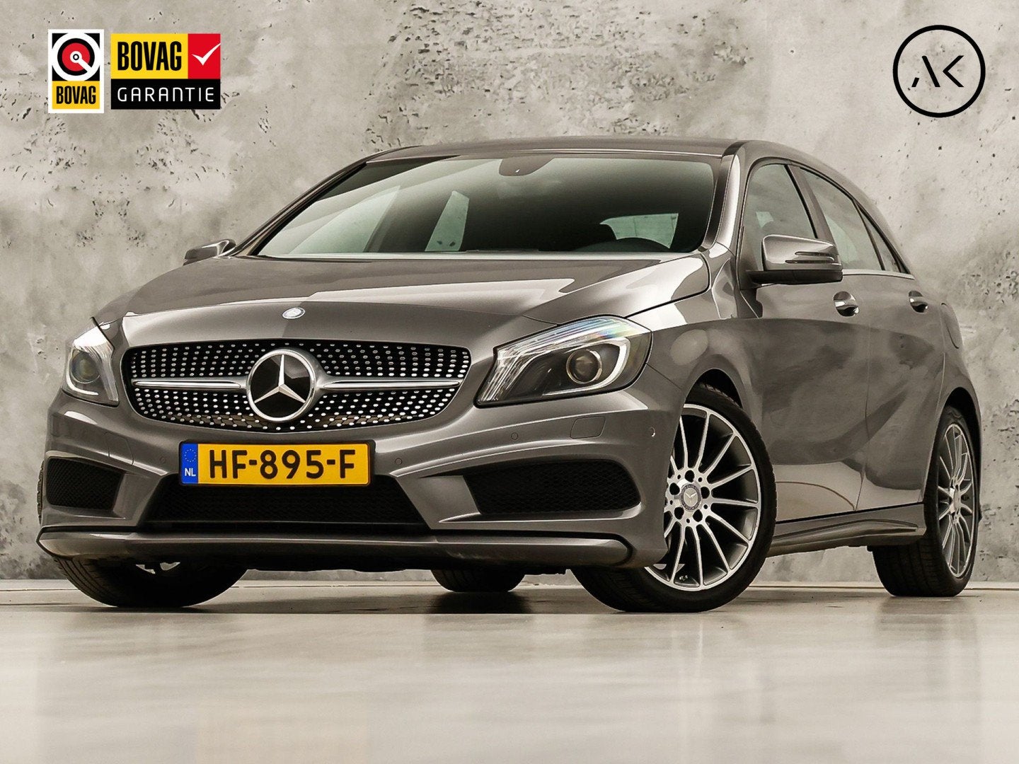Mercedes-Benz A-Klasse 180 AMG Sport (NAVIGATIE, LEDER/ALCAN, Auto's, Voorwielaandrijving, 12 maanden, USB, Gebruikt