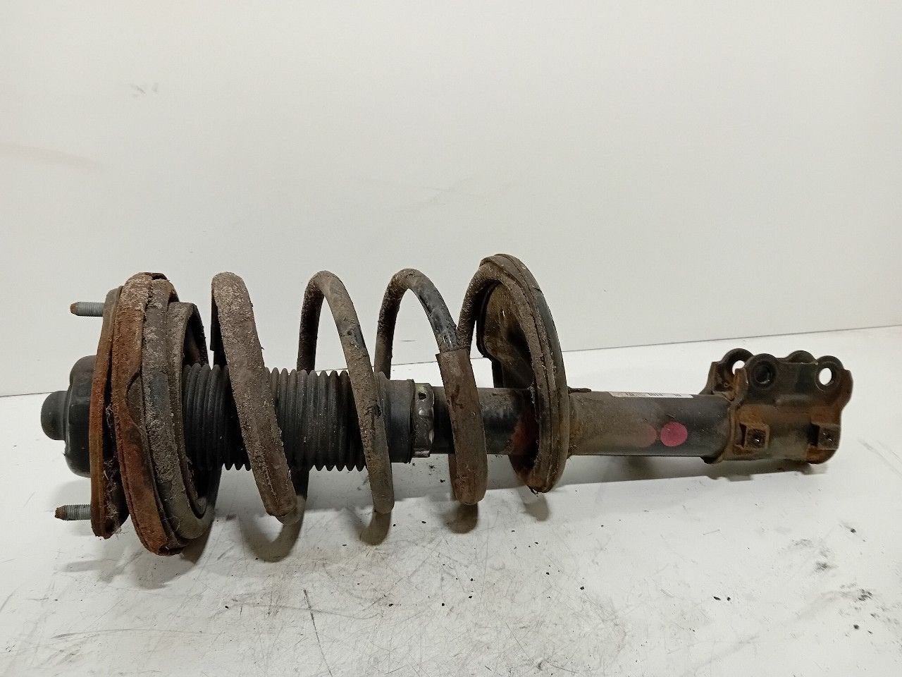 Veerpoot links voor Kia Magentis, Onderdelen@venauto.nl, Van der Ven Autorecycling B.V., Ettenseweg 76, 4706 PB Roosendaal, The Netherlands