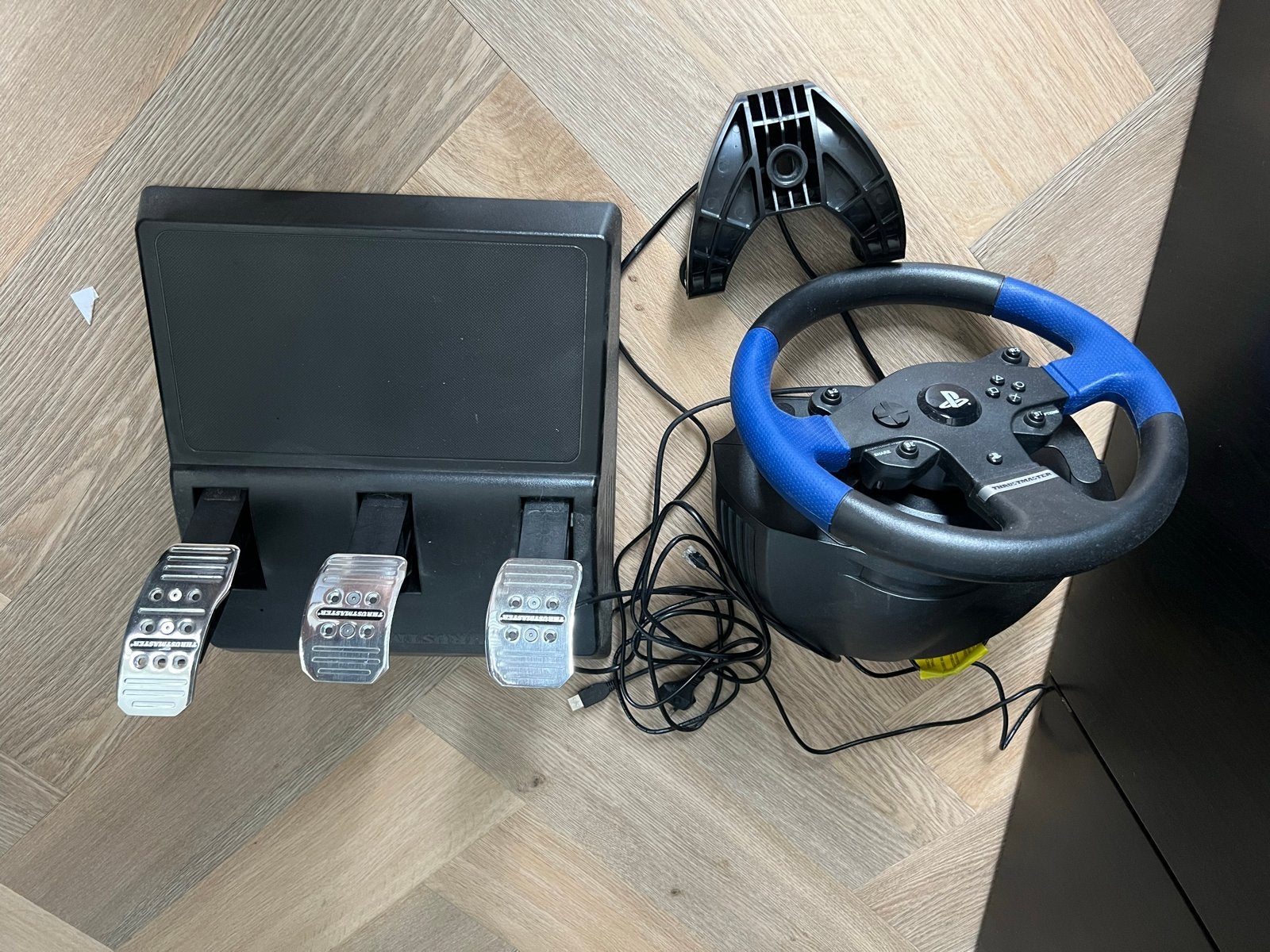 Thrustmaster T150 Force Feedback racestuur, Ophalen, Gebruikt, 1 speler, Racen en Vliegen