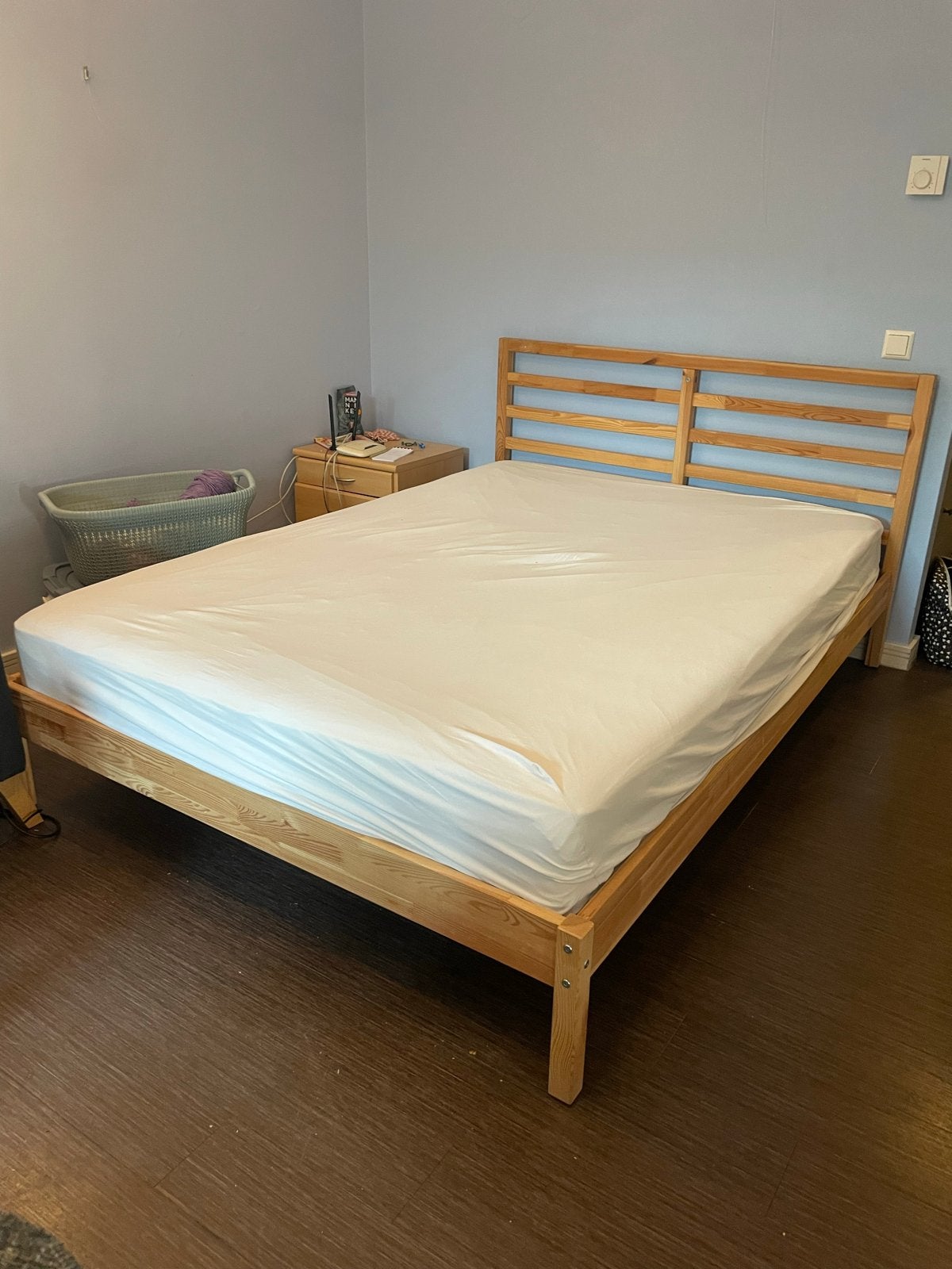 IKEA Tarva grenen bedframe 140x200 incl. lattenbodem matras, Huis en Inrichting, Slaapkamer | Bedden, Ophalen, Gebruikt, Bruin