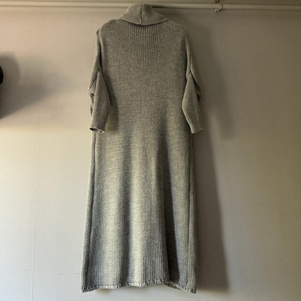 Lange coltrui jurk, lichtgrijs, Ophalen of Verzenden, Gedragen, Maat 38/40 (M), Grijs