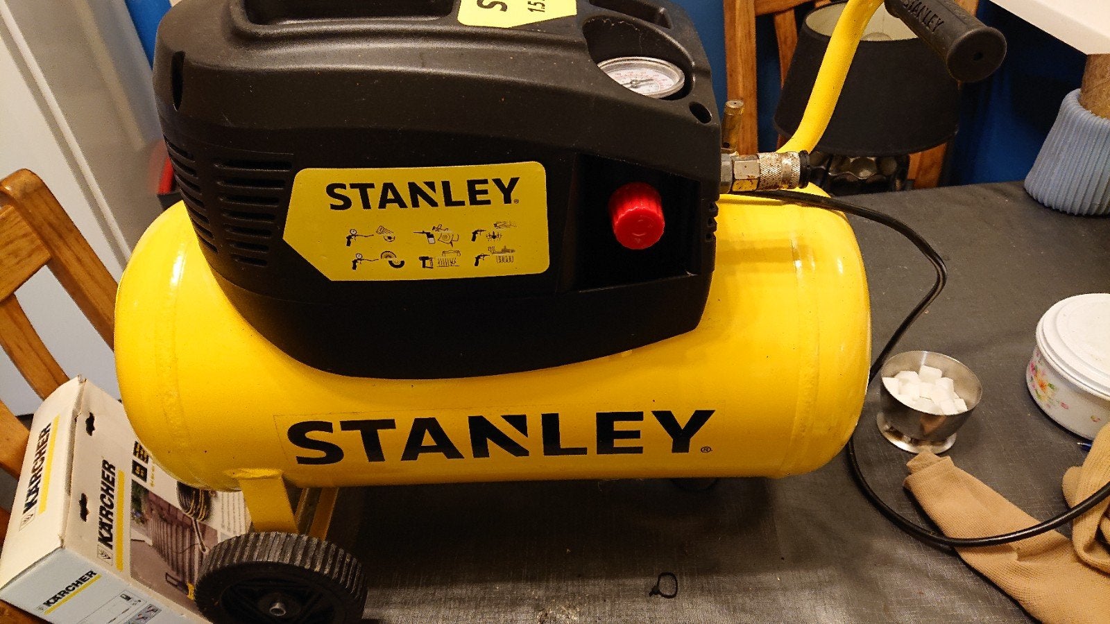 zo goed als nieuwe Stanley compressor, Ophalen of Verzenden, Zo goed als nieuw, Minder dan 200 liter/min, Olievrij