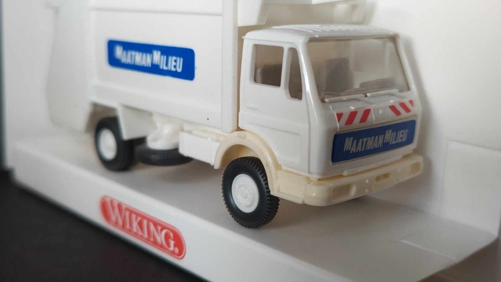 Mercedes Benz NG Maatman Milieu Vuilniswagen 1:87 Wiking Pol, Verzenden, Wiking, Nieuw, M