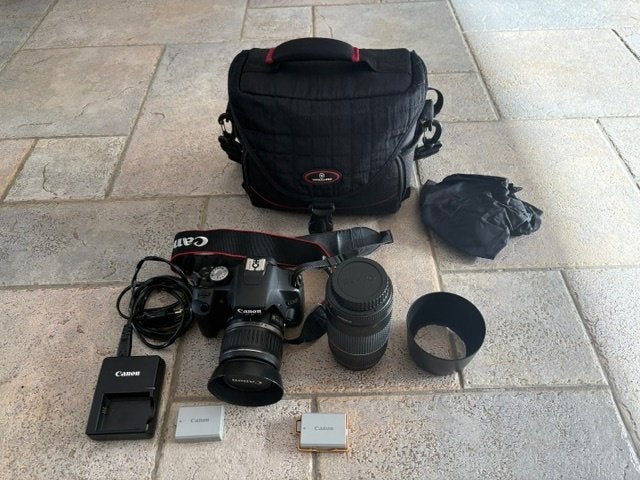 CANON EOS 500D + EFS 18-55mm + EF 75-300mm, Ingebouwde flitser, Gebruikt, Spiegelreflex, Bodydop