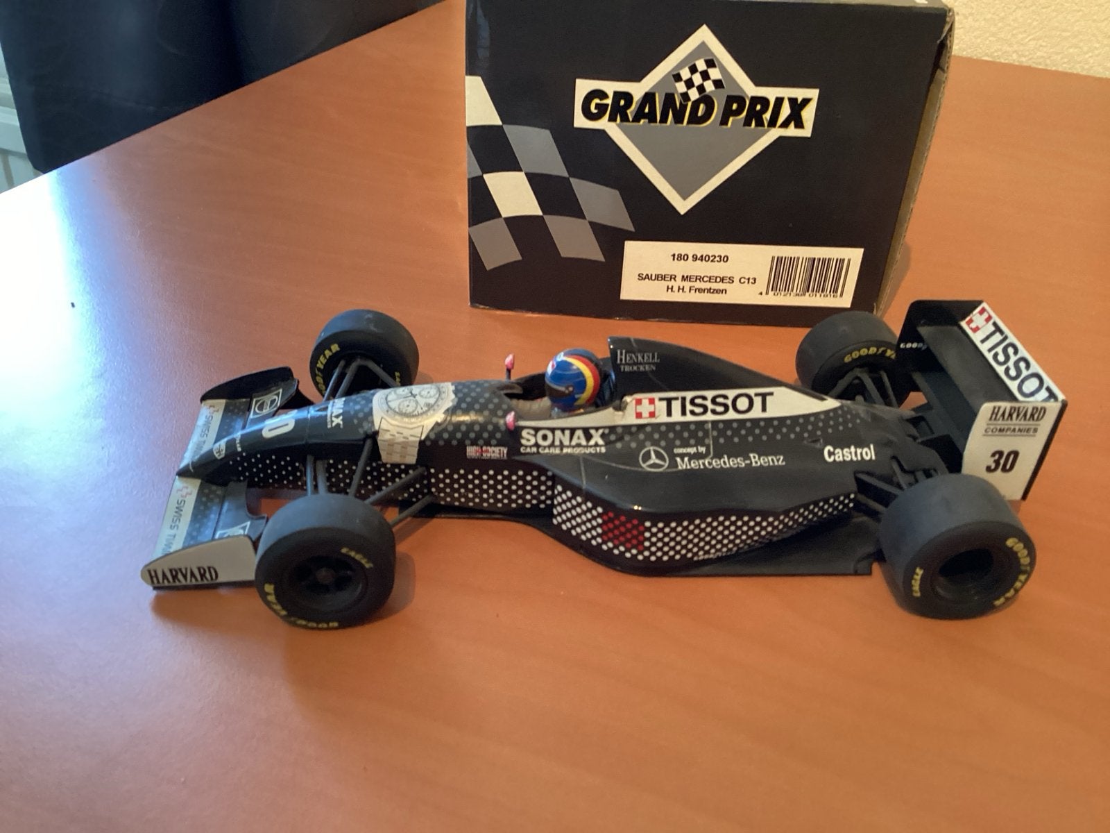 Sauber Mercedes C13 Formule 1 H H Frentzen modelauto 1:18, Ophalen of Verzenden, Zo goed als nieuw, Auto, Overige merken