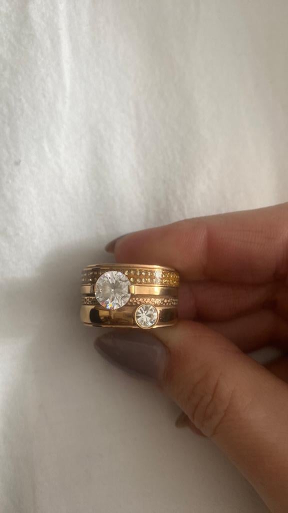 Leuke ixxi ring 18,5, Sieraden, Tassen en Uiterlijk, Ringen, 18 tot 19, Ophalen of Verzenden, Zo goed als nieuw, Dame