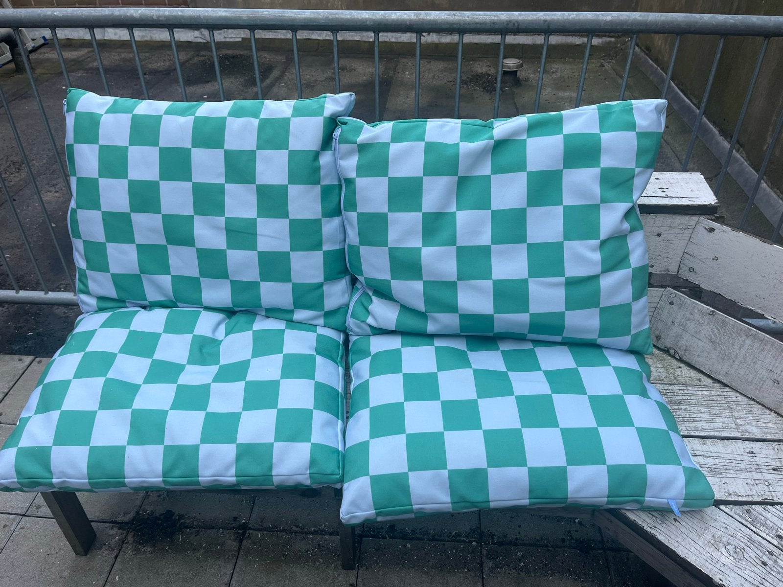 Nieuwe loungekussens voor buiten - fris groen/wit geblokt, Huis en Inrichting, Ophalen, Overige merken, Meerkleurig, Vierkant