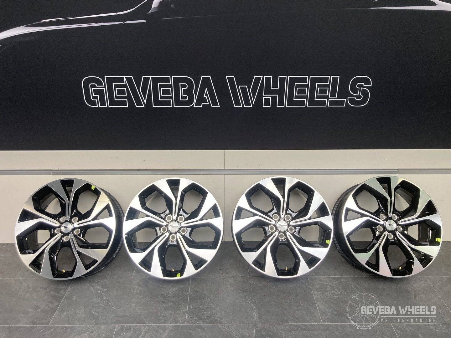 19” originele Ford Mustang Mach-e / Ford Kuga velgen 5x108 L, 19 inch, Gebruikt, Velg(en), -