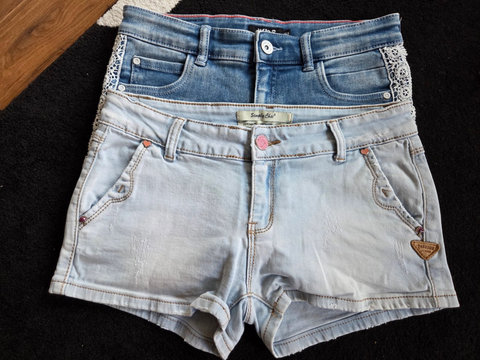 2 korte spijkerbroekjes maat 164, Kinderen en Baby's, Kinderkleding | Maat 164, Ophalen of Verzenden, Zo goed als nieuw, Meisje