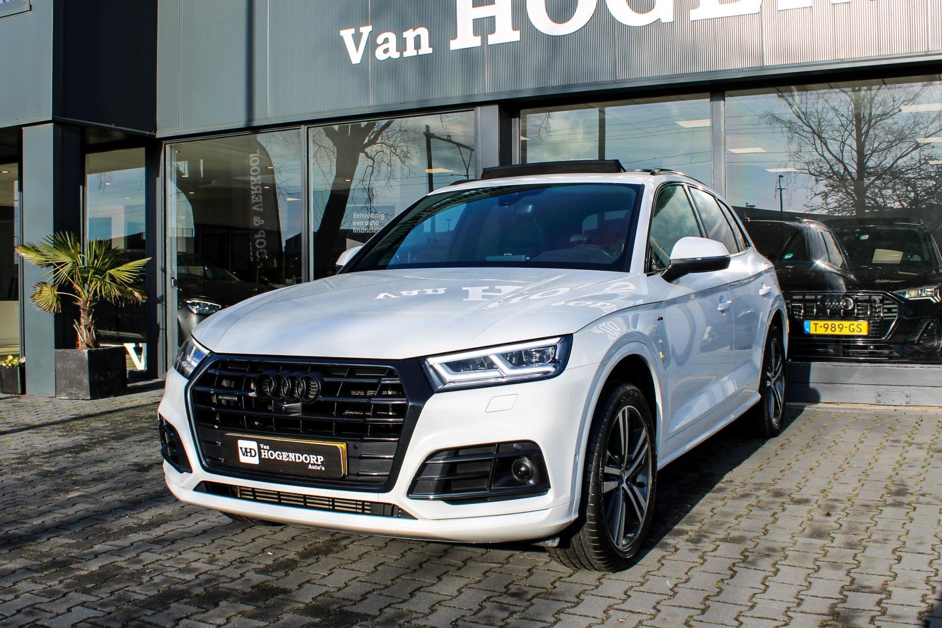 Audi Q5 55 TFSI e quattro Competition PANO B&O 360 CAMERA, Auto's, Automaat, 4 cilinders, Wit, Hybride Elektrisch/Benzine