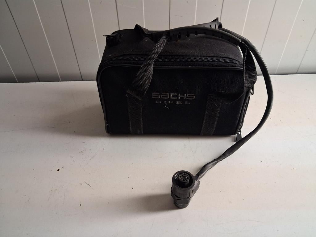 Defecte fiets accu Sachs accu tas  24volt, Ophalen of Verzenden, Sachs, Www.Sachs.nl, Pyter jurjensstrjitte stiens