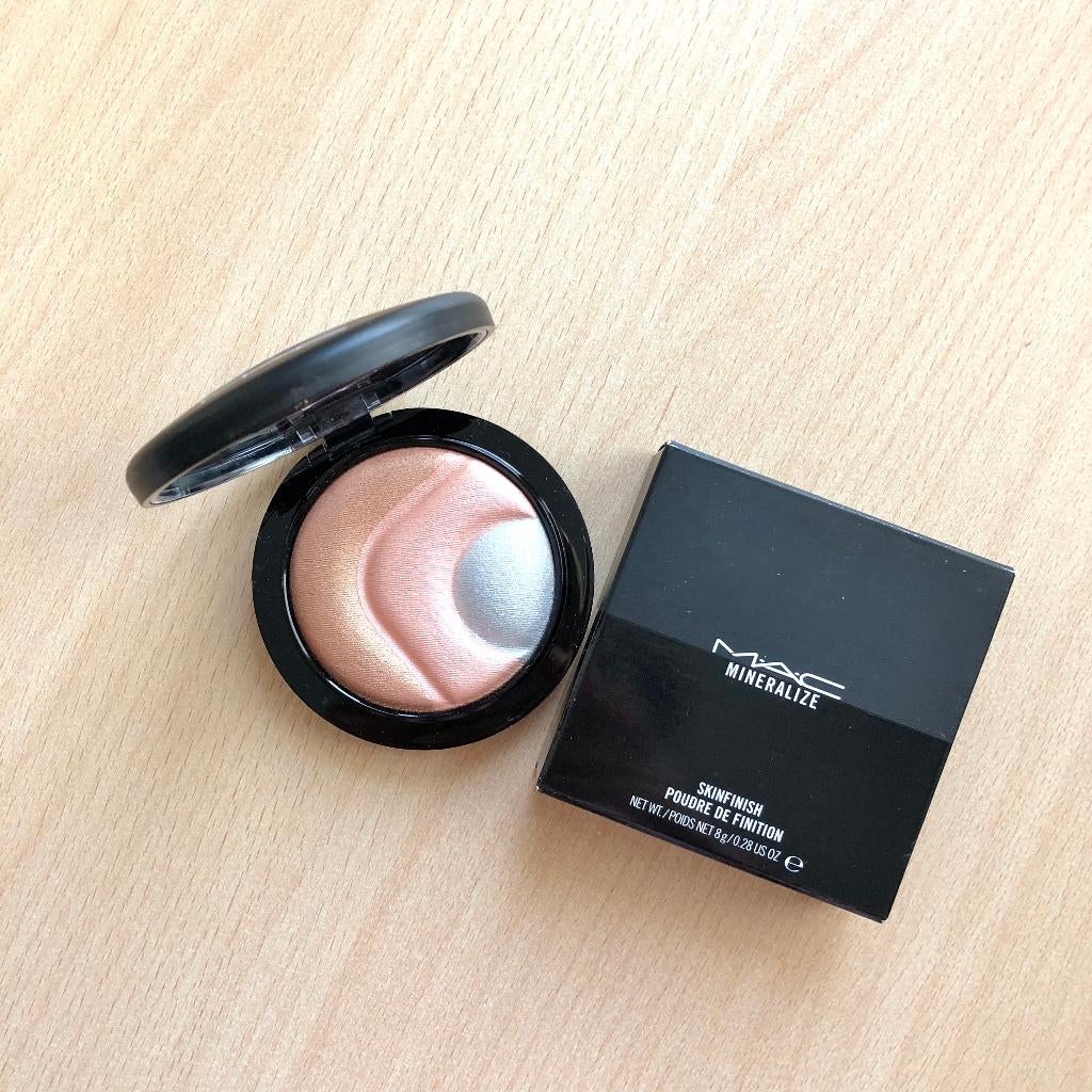 MAC Future M.A.C. Mineralize Skinfinish Otherearthly, Ophalen of Verzenden, Nieuw, Overige kleuren, Gehele gezicht