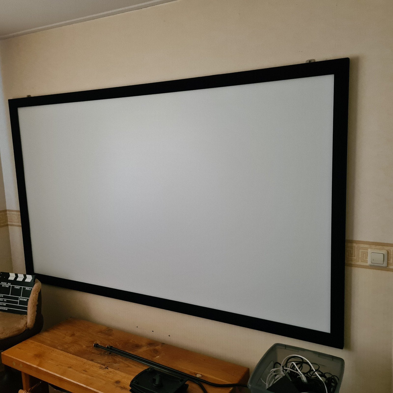 SAM Cinema 4K Projectiescherm 16:9 - 224x126cm, Ophalen, Zo goed als nieuw